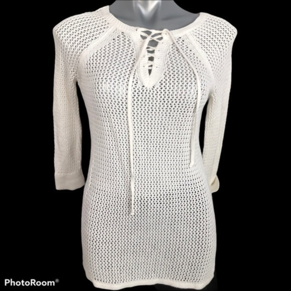𝅺White House Black Market net top - Picture 2 of 5